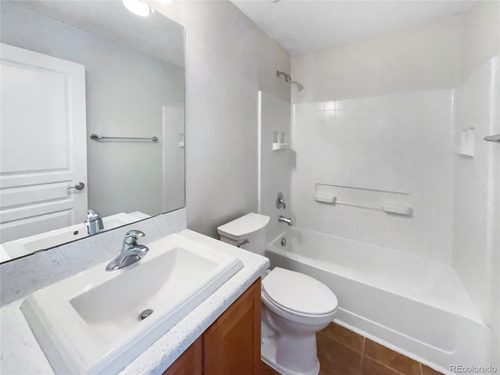 MLS Image #16 for 21041  lackland place,denver, Colorado