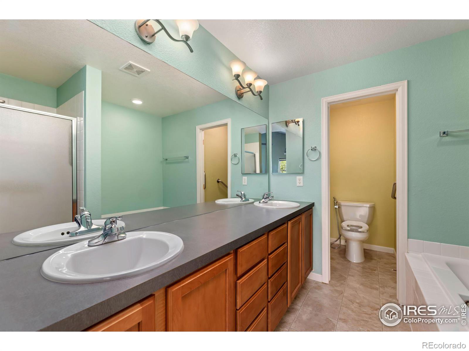 MLS Image #27 for 1993  halfmoon circle,loveland, Colorado