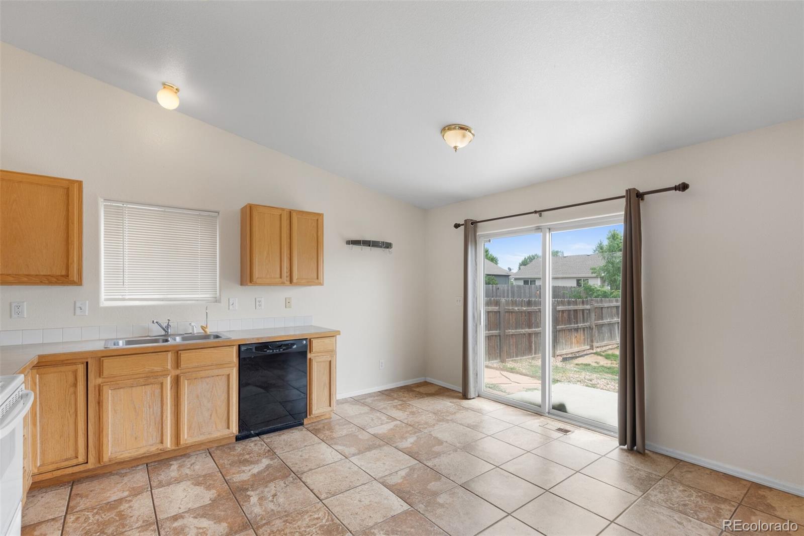 MLS Image #5 for 1505  rancher drive,milliken, Colorado