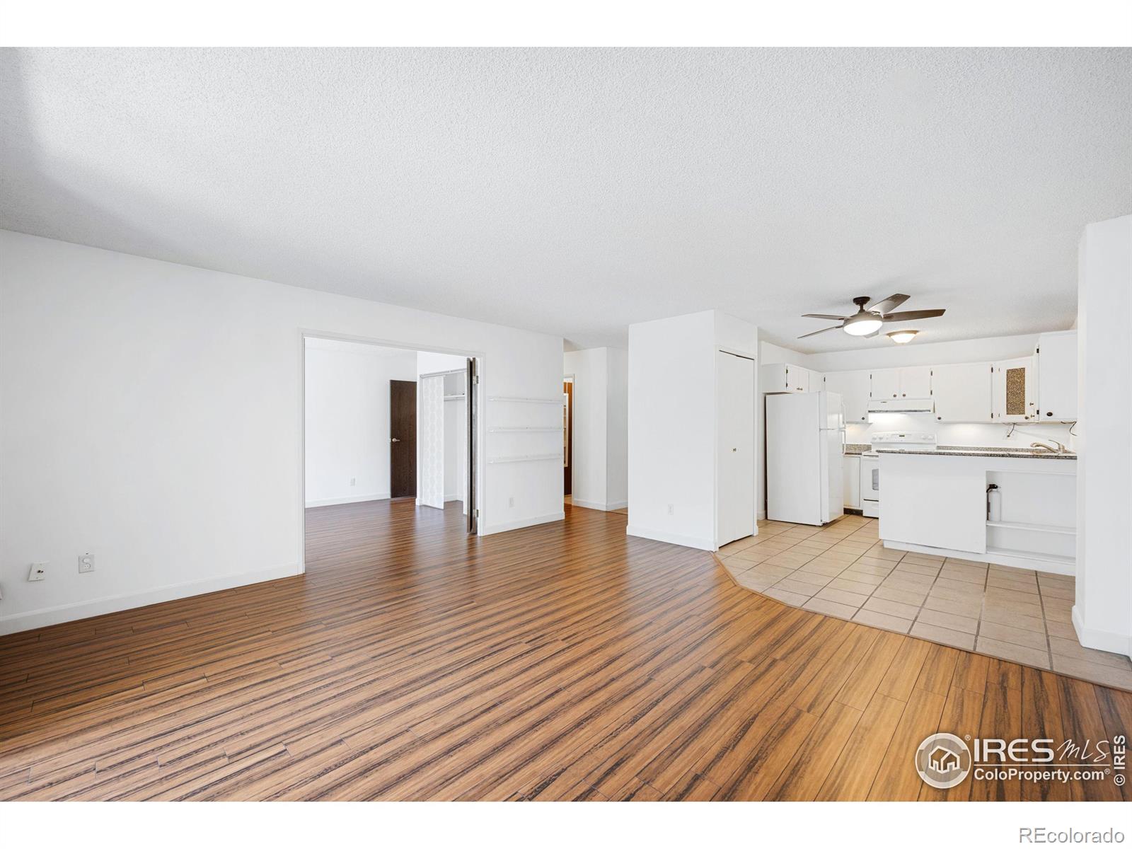 MLS Image #10 for 3450 s poplar street,denver, Colorado