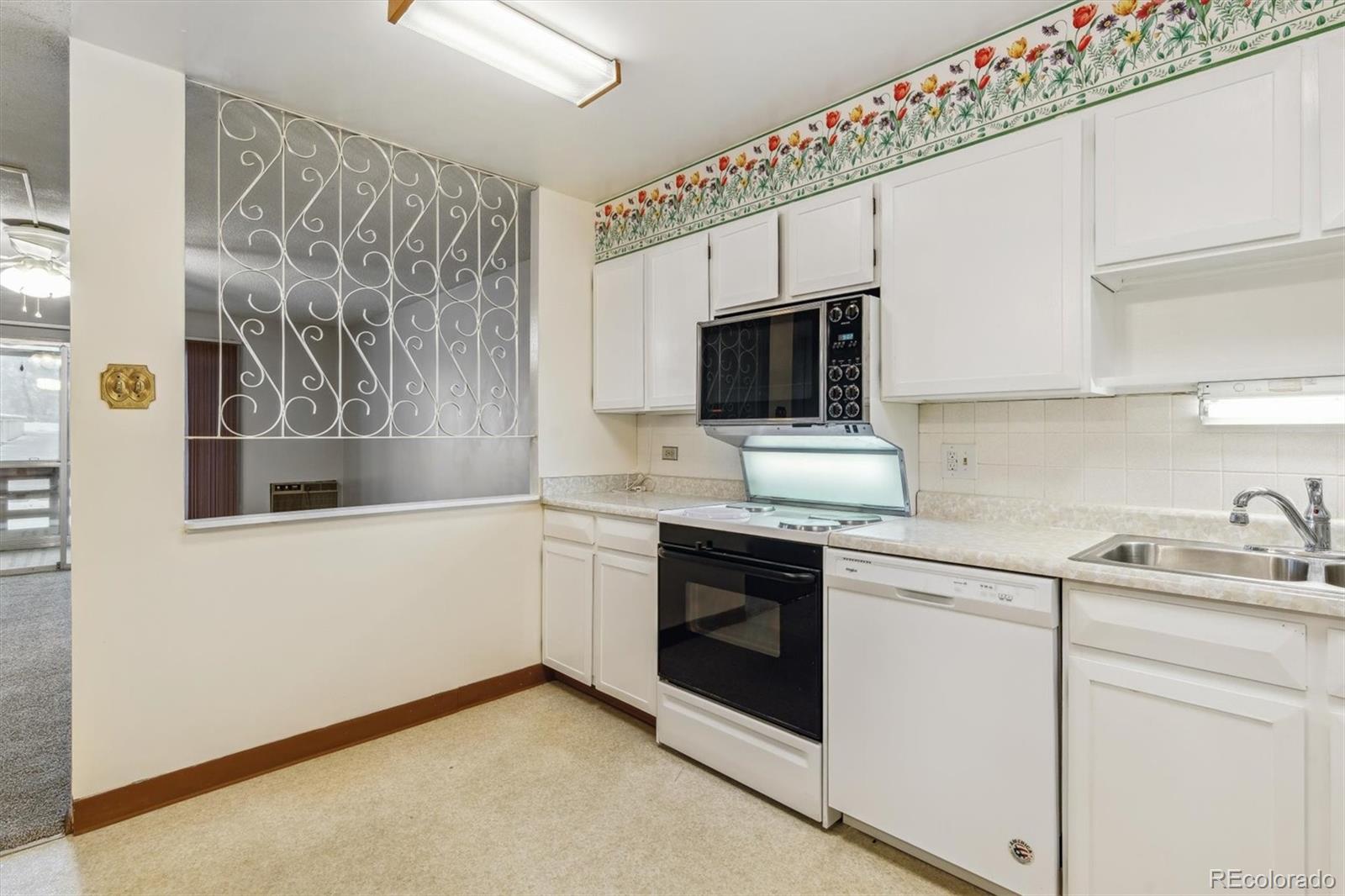 MLS Image #9 for 680 s alton way,denver, Colorado