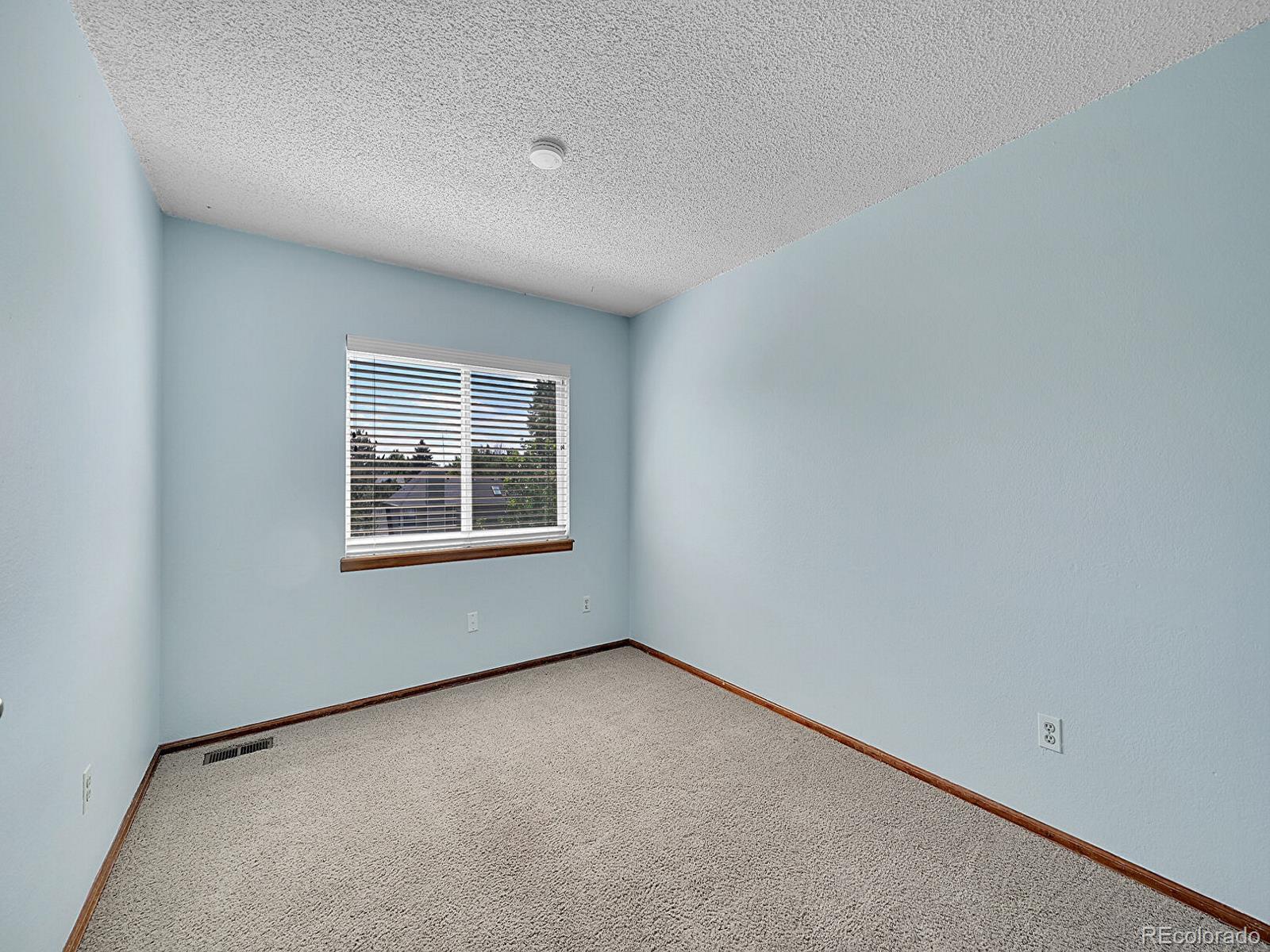 MLS Image #14 for 4843 s tower way,aurora, Colorado