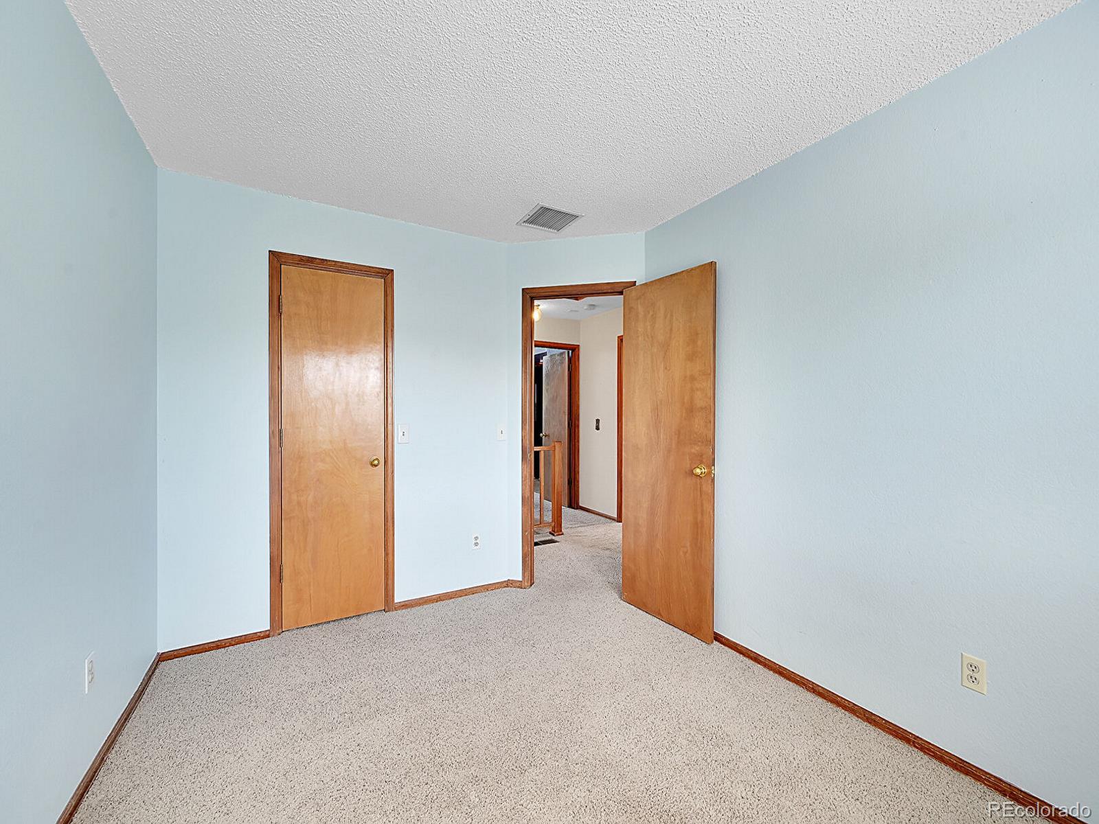 MLS Image #15 for 4843 s tower way,aurora, Colorado