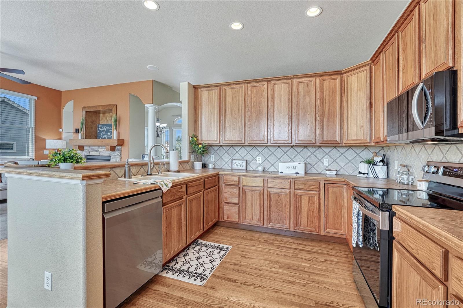 MLS Image #11 for 8713  roaring fork drive,colorado springs, Colorado