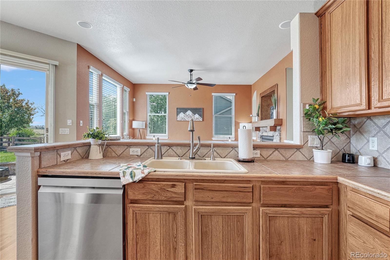 MLS Image #12 for 8713  roaring fork drive,colorado springs, Colorado