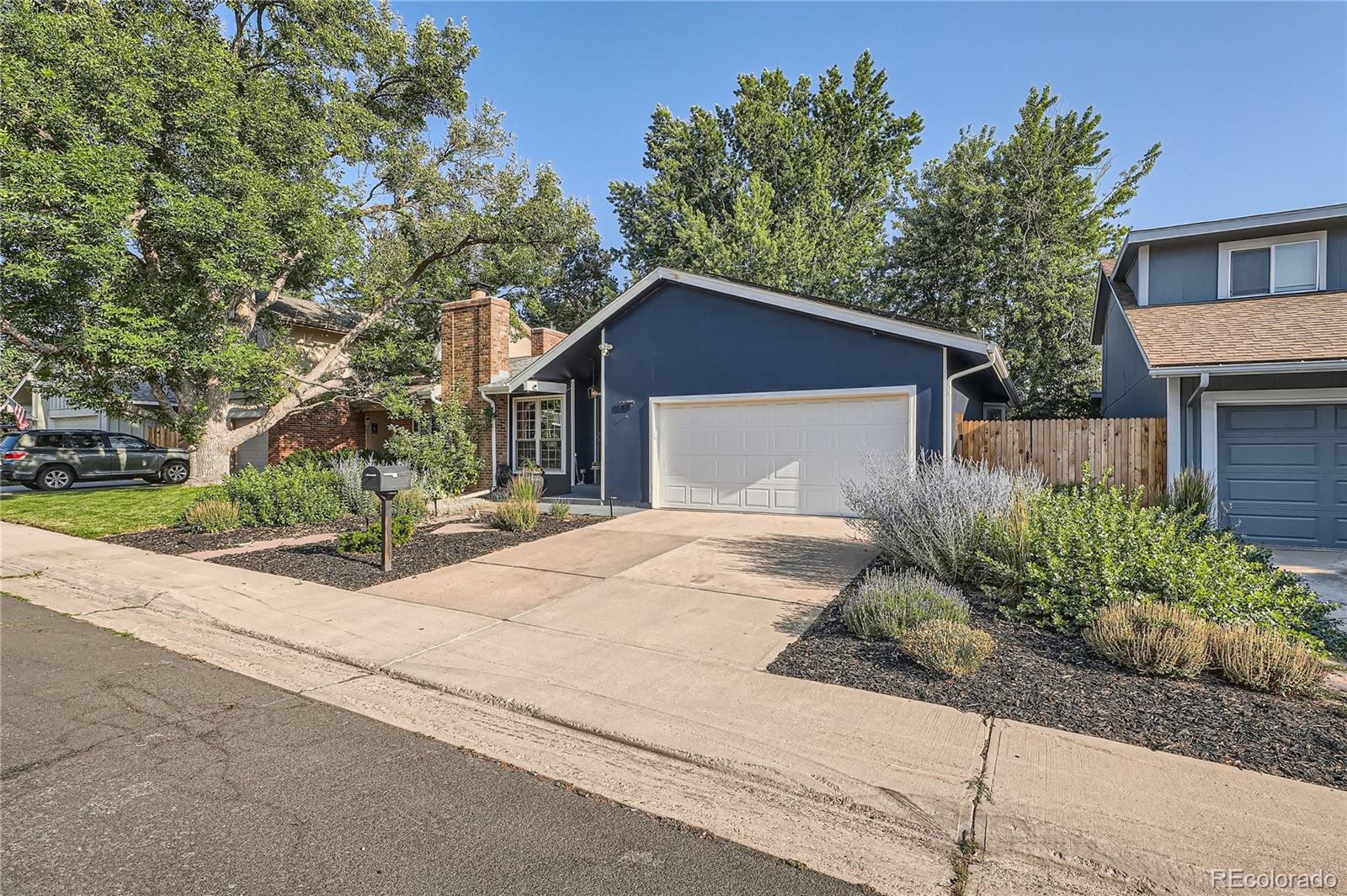 MLS Image #2 for 12210 e amherst circle,aurora, Colorado