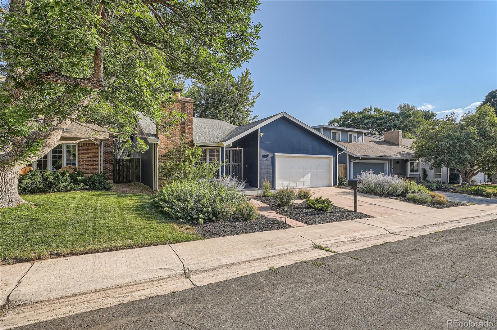 MLS Image #3 for 12210 e amherst circle,aurora, Colorado