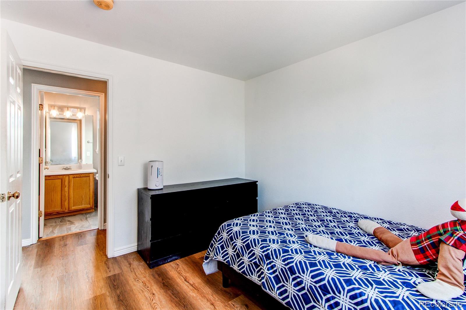 MLS Image #22 for 9335 e arizona place,denver, Colorado