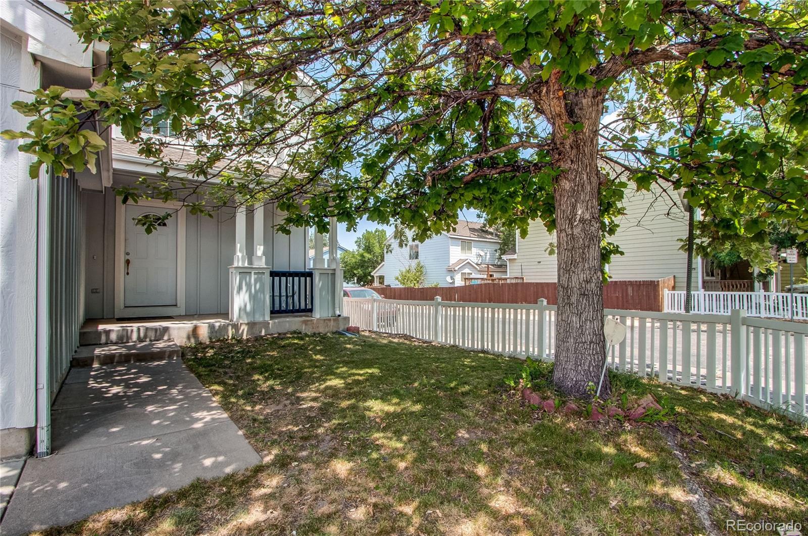 MLS Image #3 for 9335 e arizona place,denver, Colorado