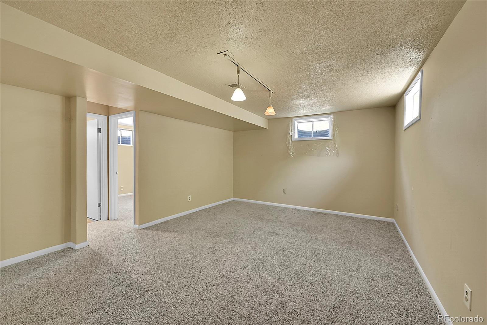 MLS Image #10 for 11062  rosalie drive,northglenn, Colorado