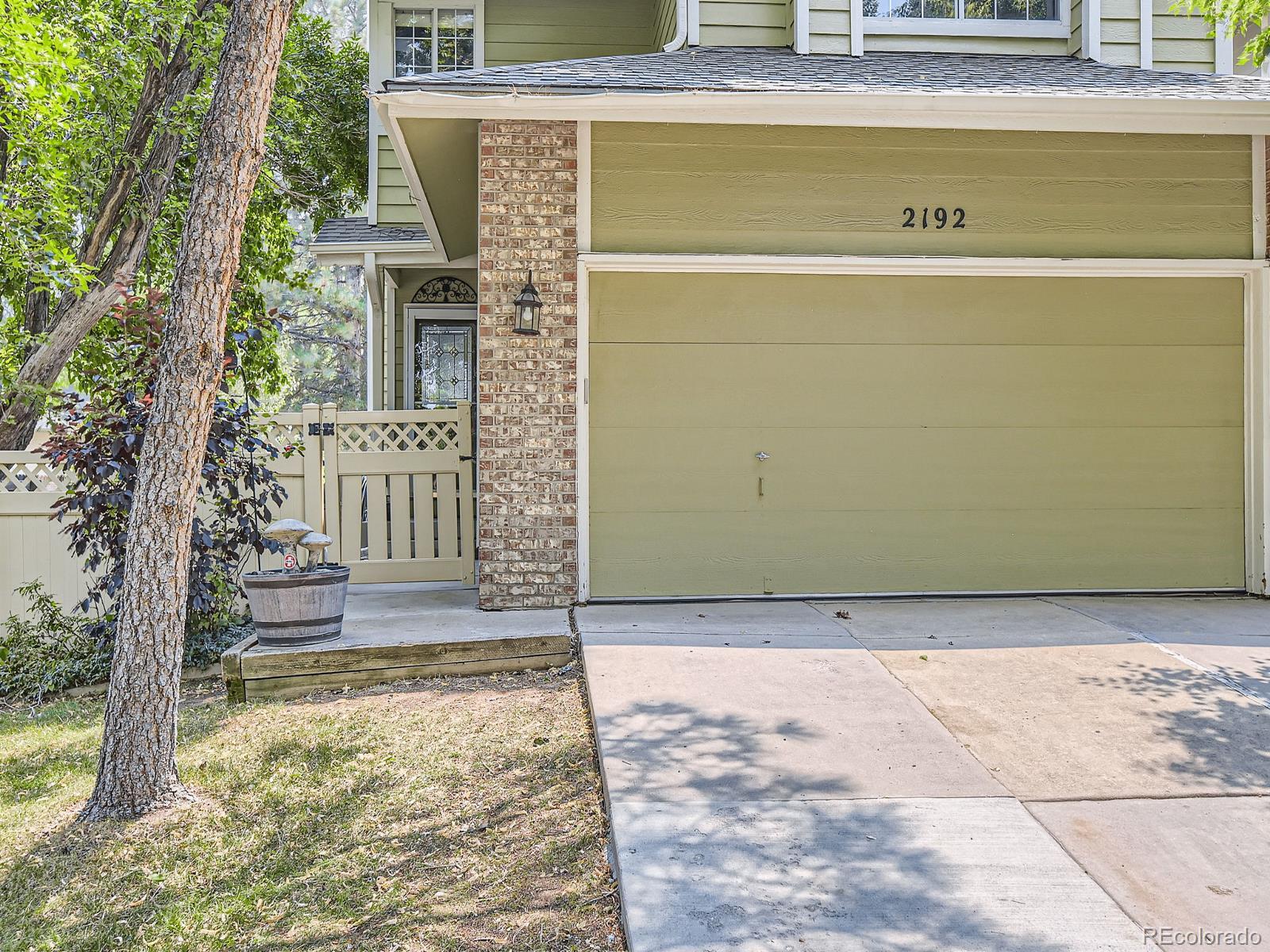 MLS Image #2 for 2192 e phillips lane,centennial, Colorado