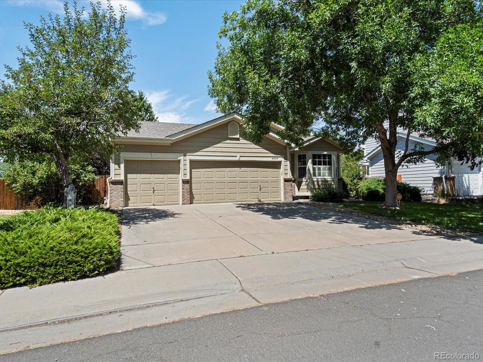 CMA Image for 2825 s walden way,Aurora, Colorado