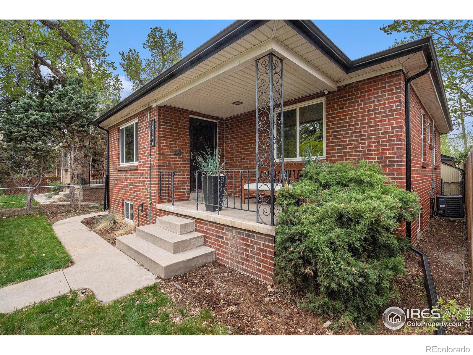 MLS Image #27 for 1527 s corona street,denver, Colorado