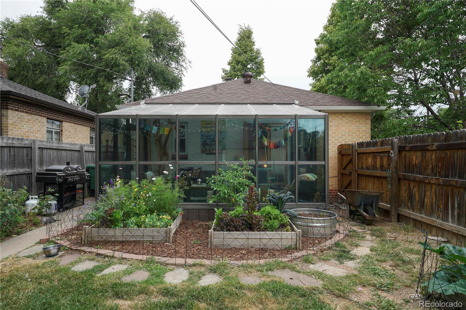 MLS Image #14 for 2690  ash street,denver, Colorado