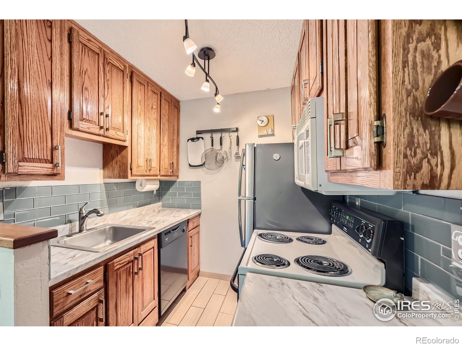 MLS Image #2 for 3300  bridger trail,boulder, Colorado