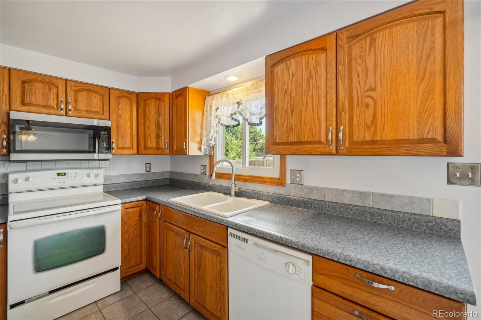 MLS Image #12 for 3292  lake drive,loveland, Colorado