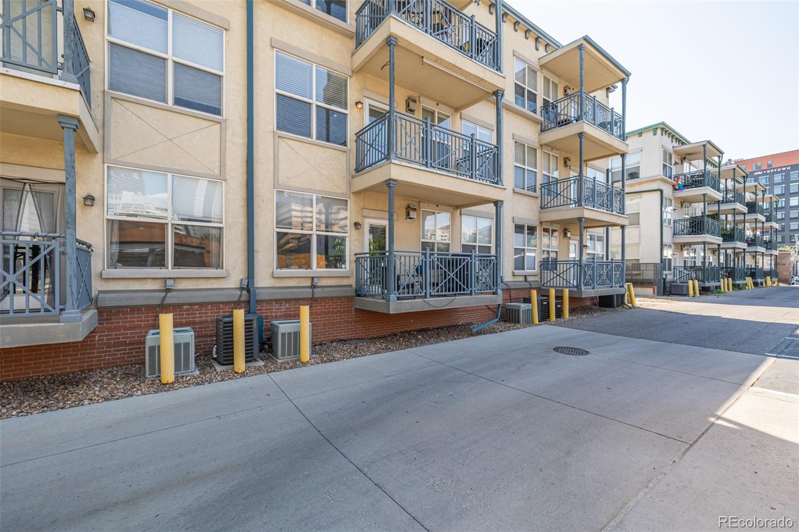 MLS Image #39 for 1747 n pearl street,denver, Colorado