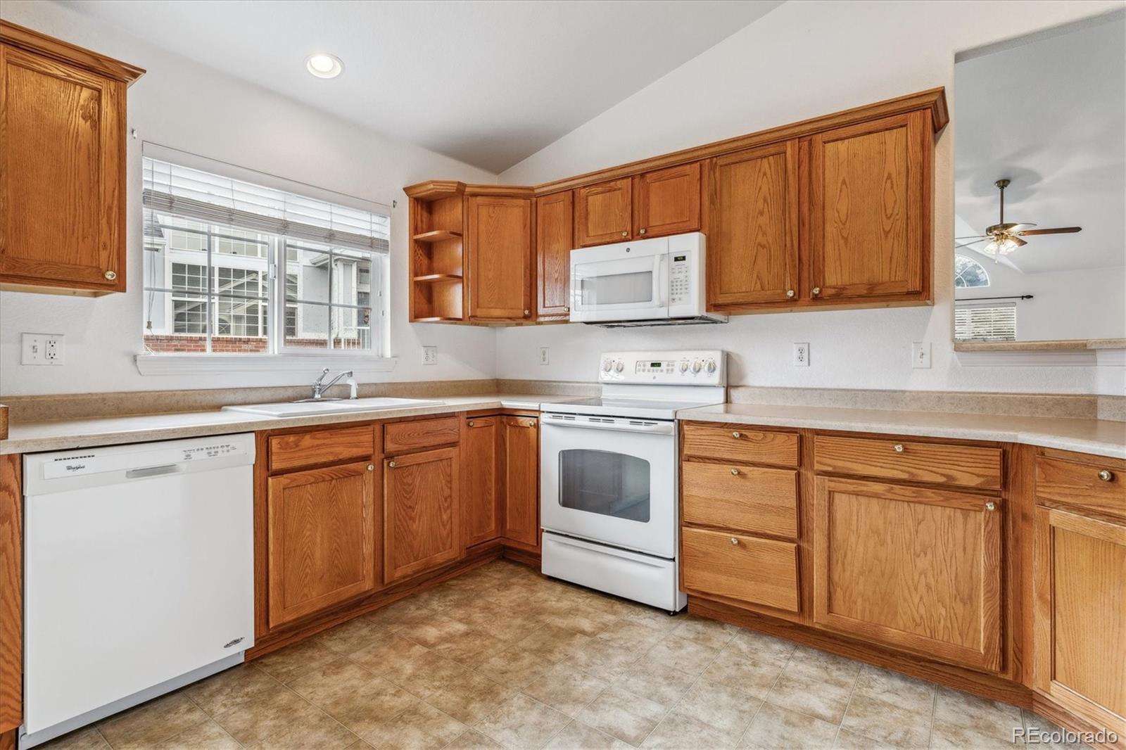 MLS Image #8 for 3022 s waco court,aurora, Colorado