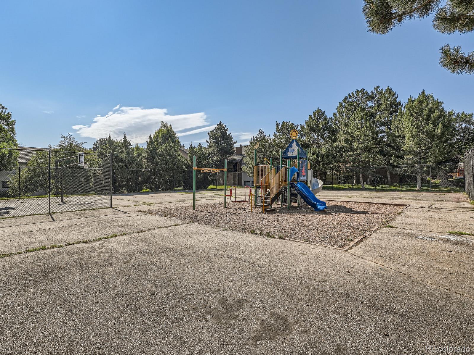 MLS Image #15 for 14602 e 2nd avenue,aurora, Colorado