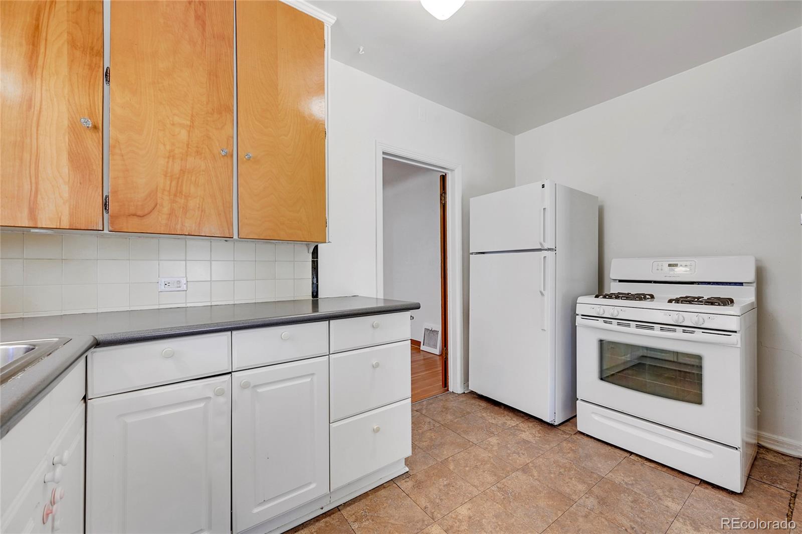 MLS Image #18 for 1467  clermont street,denver, Colorado