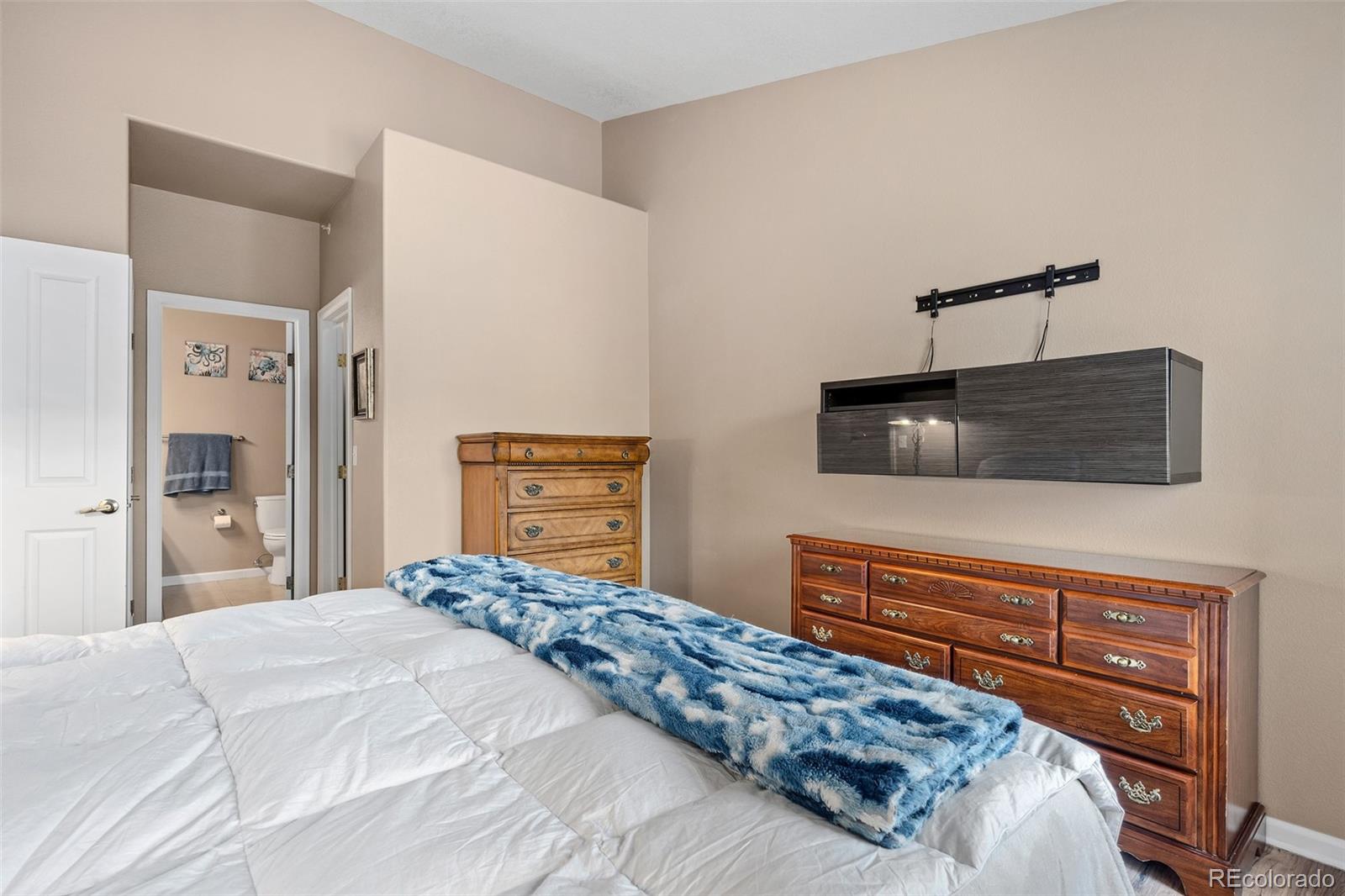 MLS Image #11 for 7355 s alkire street,littleton, Colorado