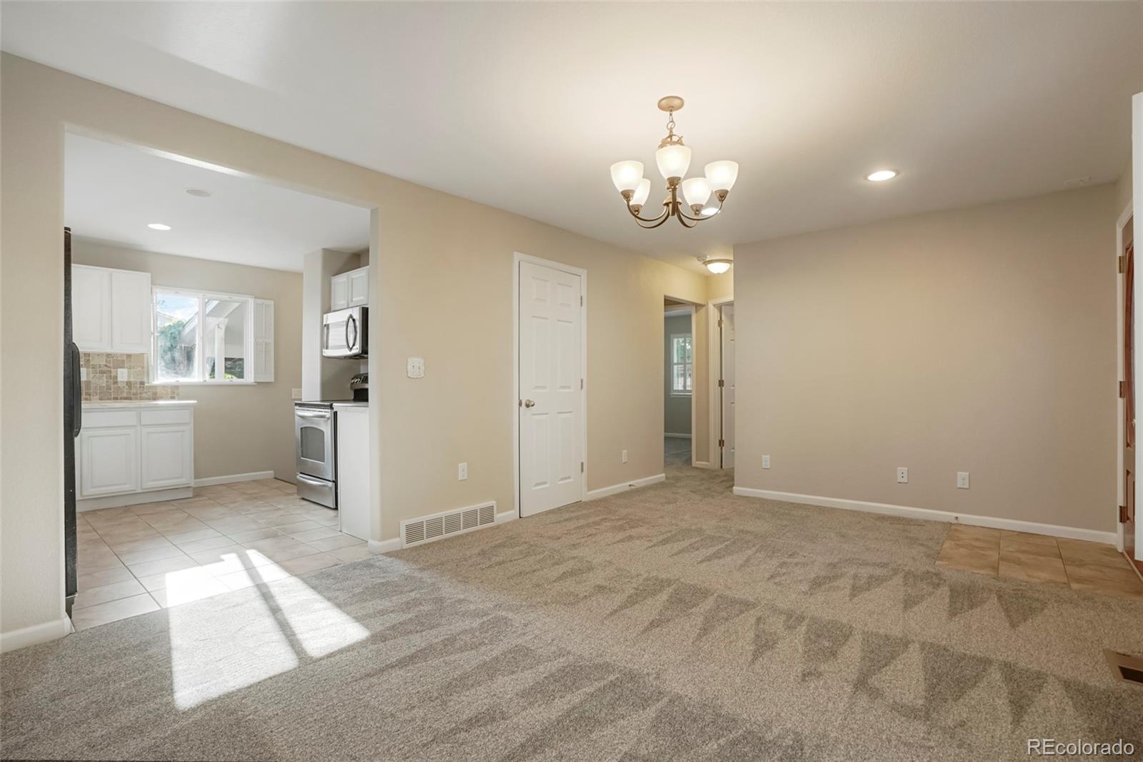 MLS Image #5 for 7261  avrum drive,denver, Colorado