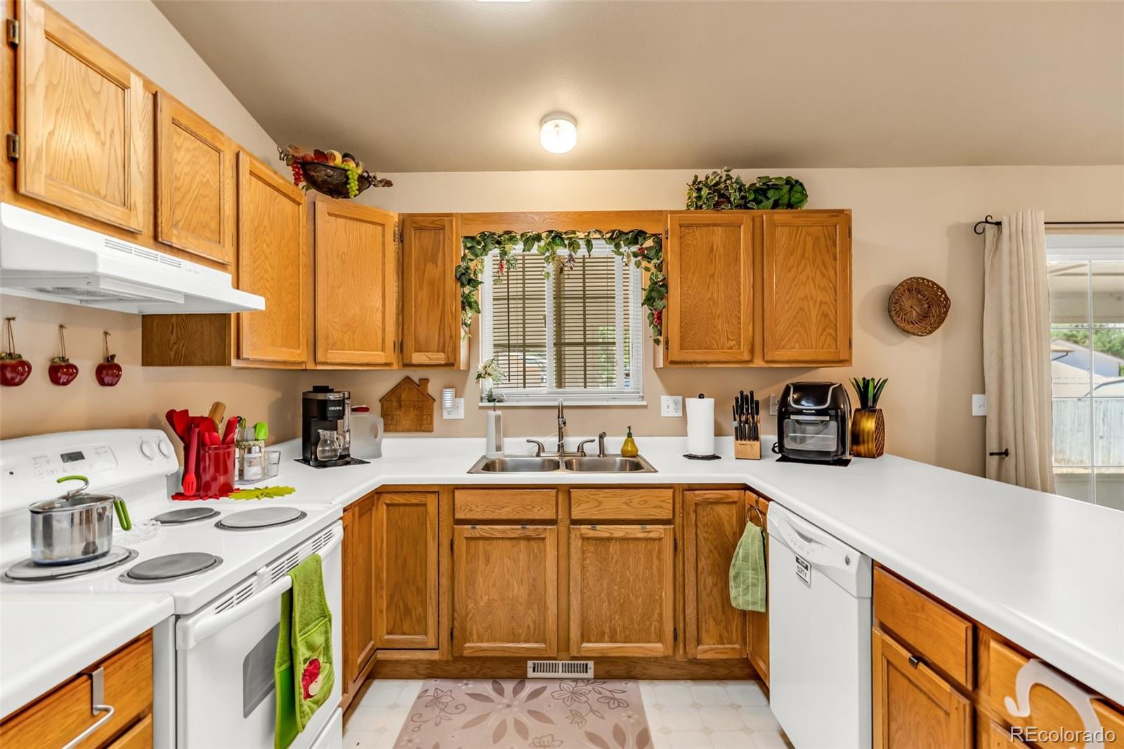 MLS Image #11 for 581 n robinson avenue,florence, Colorado