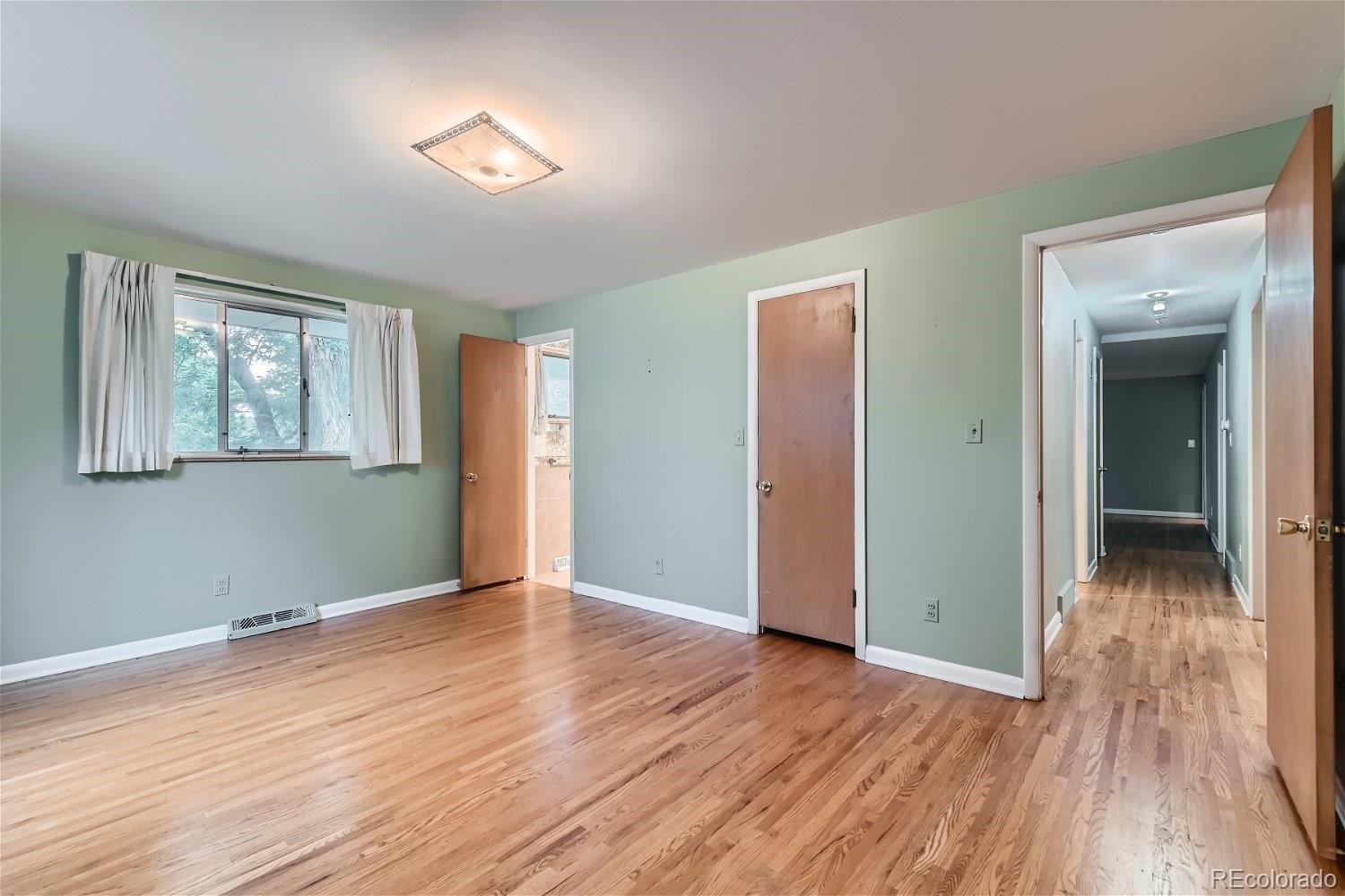 MLS Image #12 for 2772 s knoxville way,denver, Colorado