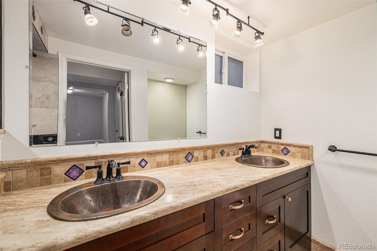 MLS Image #20 for 2920 s perry way,denver, Colorado