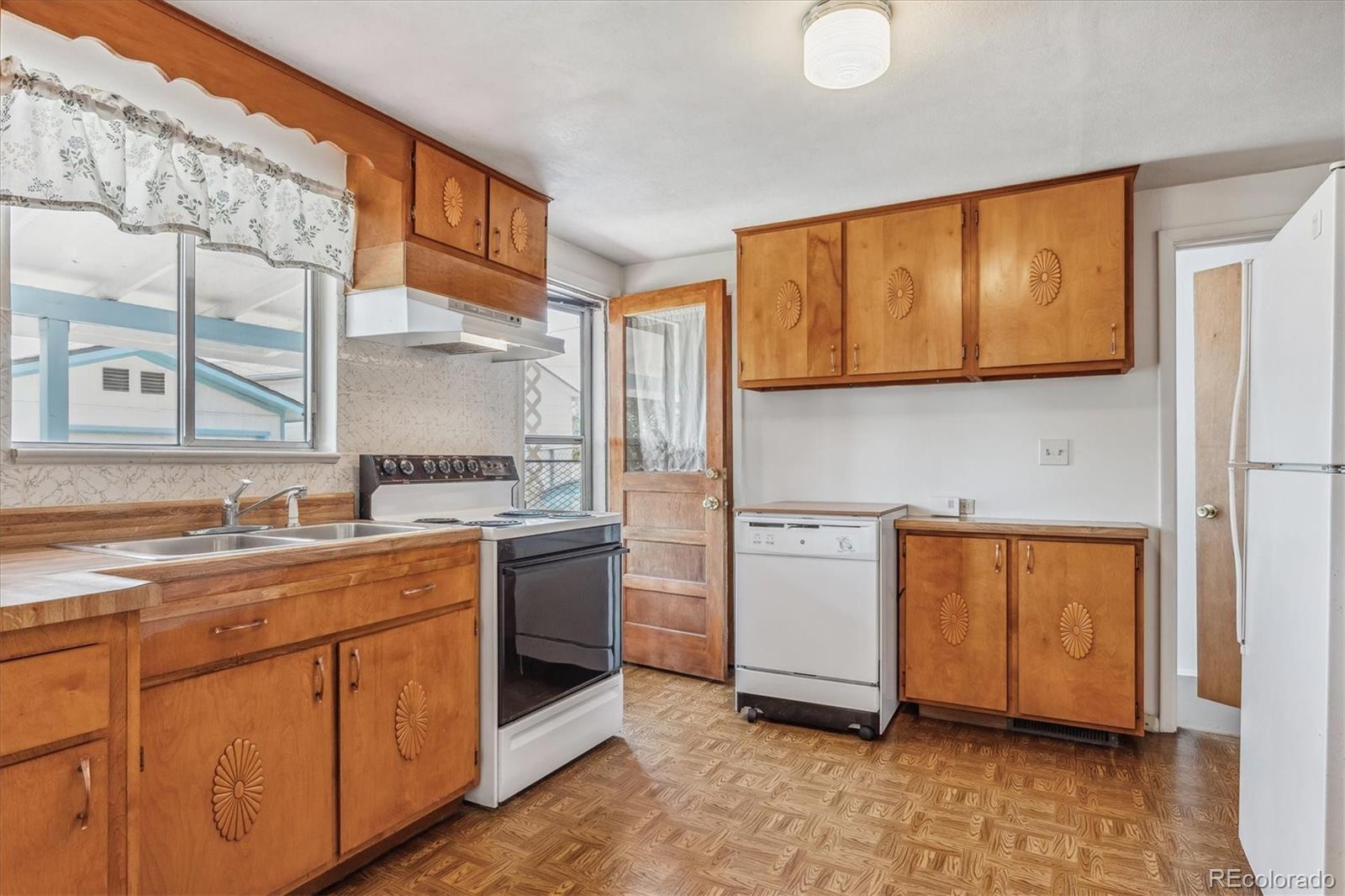 MLS Image #10 for 2650 w wesley avenue,denver, Colorado