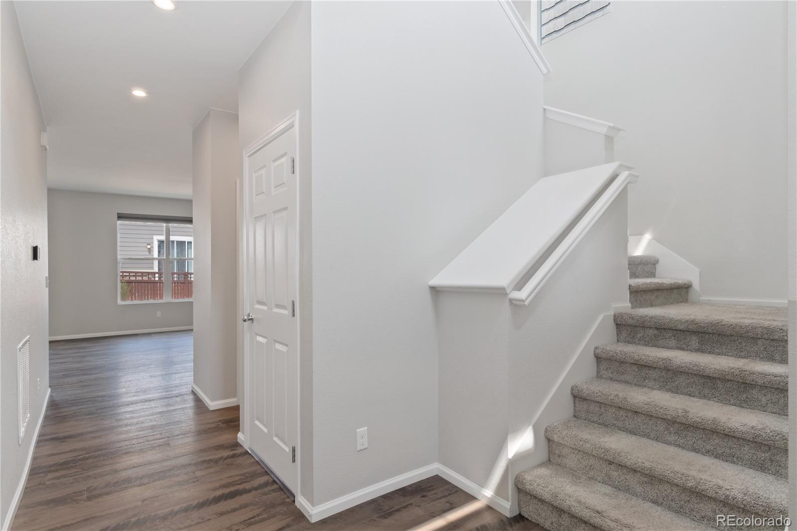 MLS Image #10 for 8217 s trails edge way,centennial, Colorado