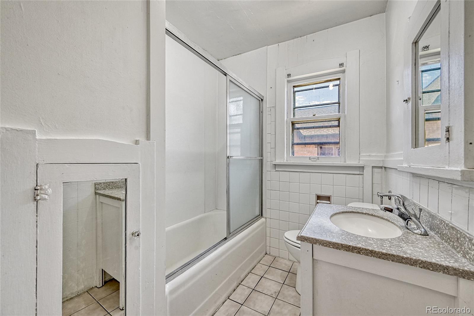 MLS Image #15 for 1462  hudson street,denver, Colorado