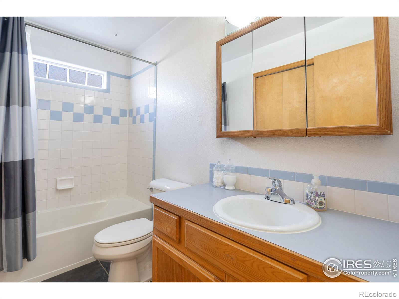 MLS Image #12 for 955  winona circle,loveland, Colorado