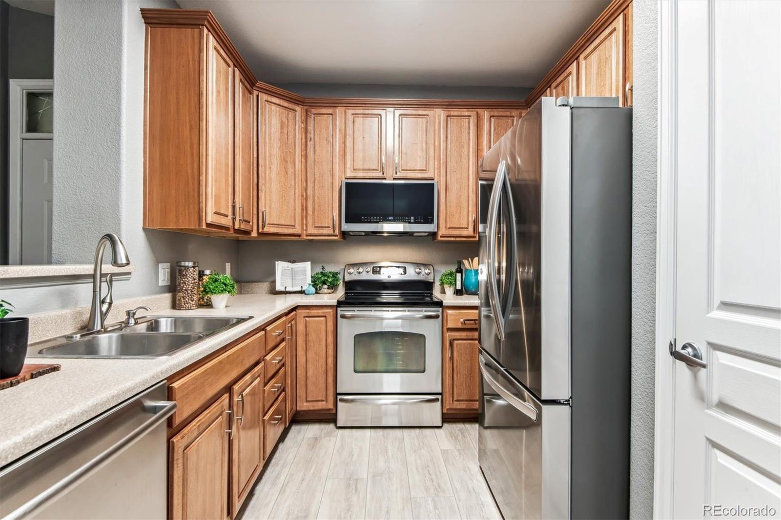 MLS Image #9 for 10413 w hampden avenue 201,lakewood, Colorado