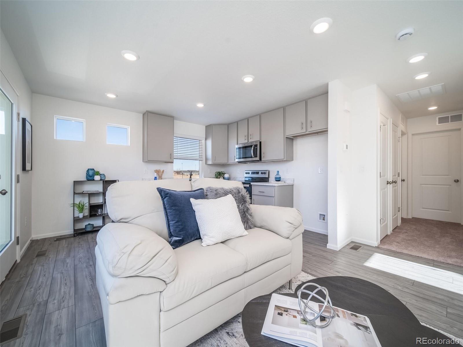 MLS Image #9 for 45020  sunflower lane,bennett, Colorado
