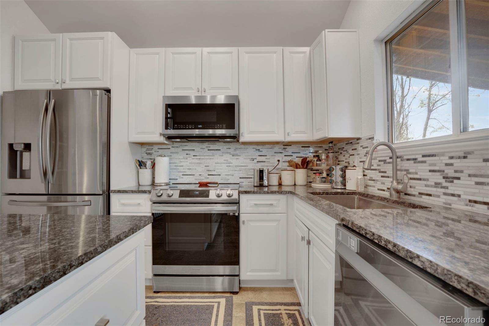 MLS Image #8 for 5566 s zinnia street,littleton, Colorado