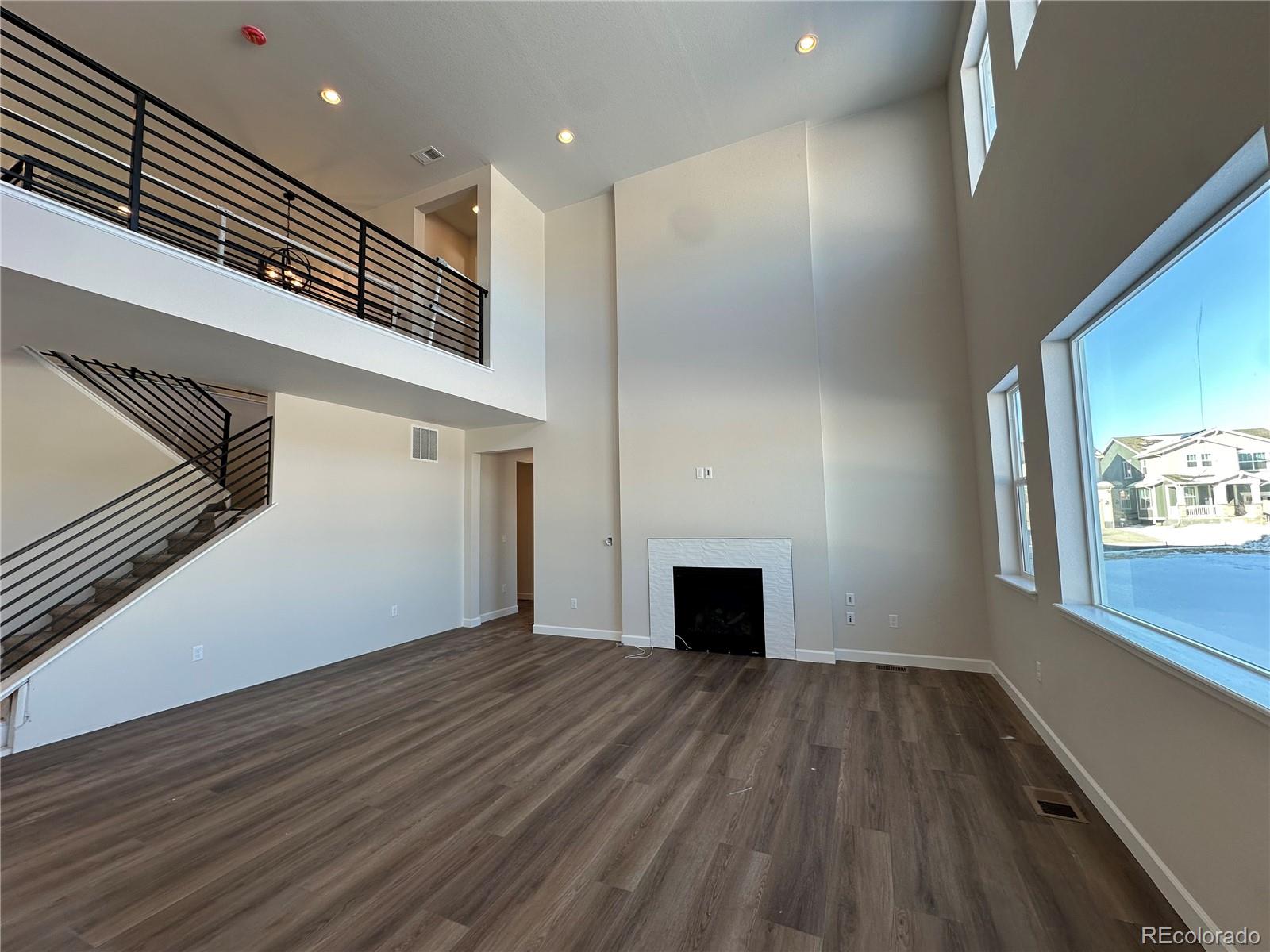 MLS Image #4 for 5503  riverbend avenue,firestone, Colorado