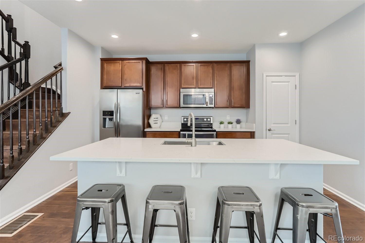 MLS Image #4 for 11267 e 28th place ,denver, Colorado