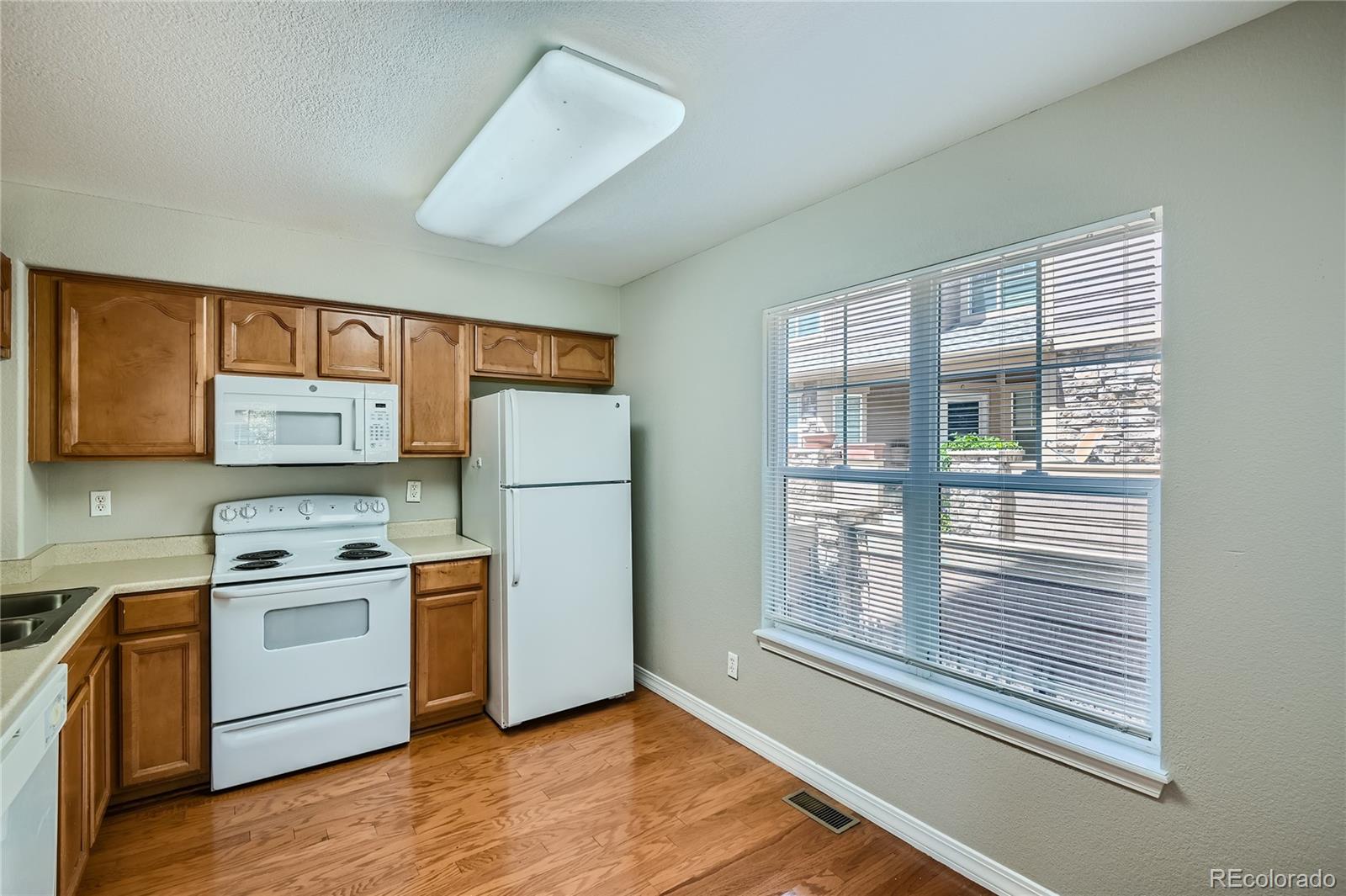 MLS Image #7 for 5733 s addison court b,aurora, Colorado