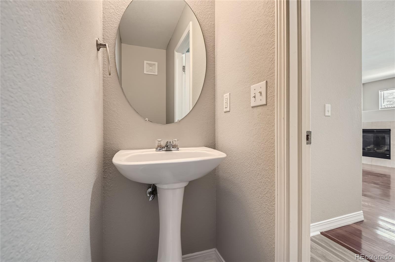 MLS Image #9 for 5733 s addison court b,aurora, Colorado