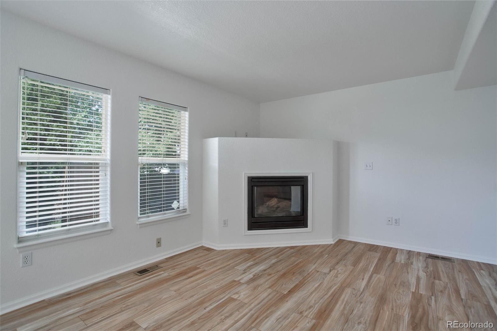 MLS Image #2 for 5559  sunshade point,colorado springs, Colorado