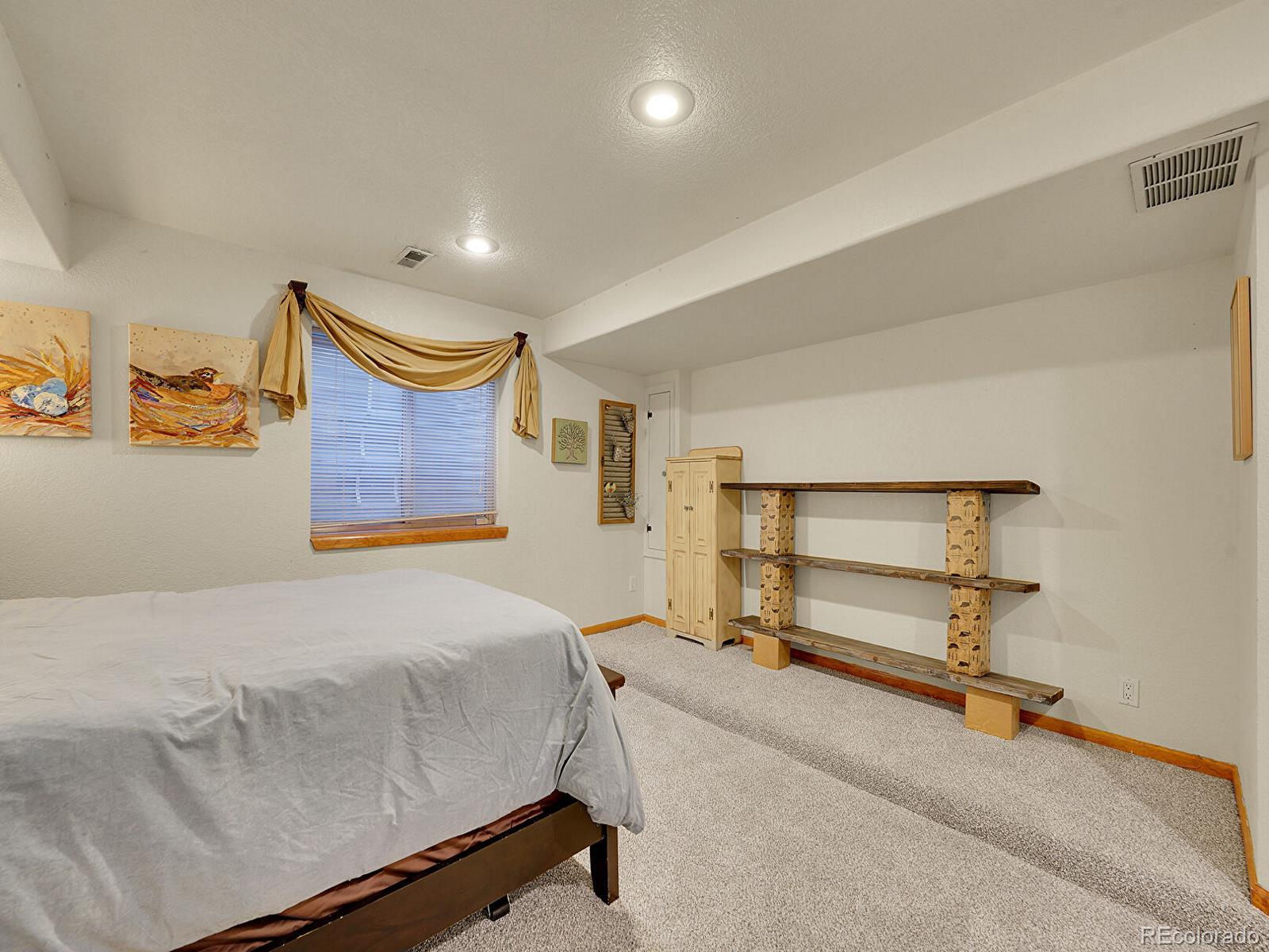 MLS Image #39 for 4527  flanders way,denver, Colorado