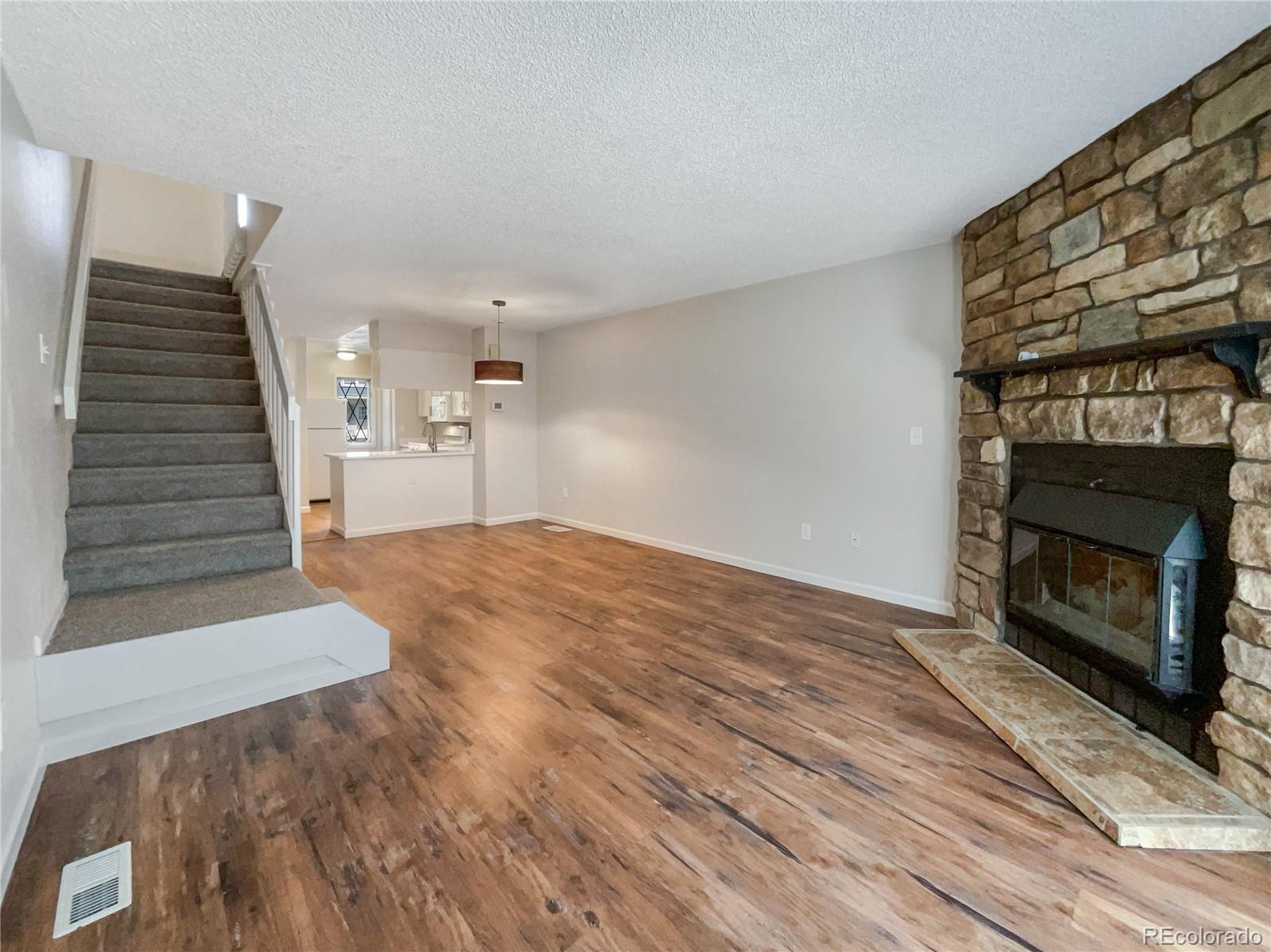 MLS Image #10 for 2699 e nichols circle,centennial, Colorado