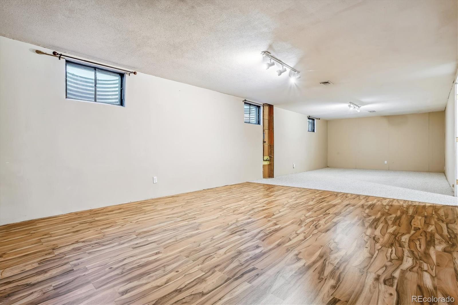 MLS Image #15 for 3084 s zurich court,denver, Colorado