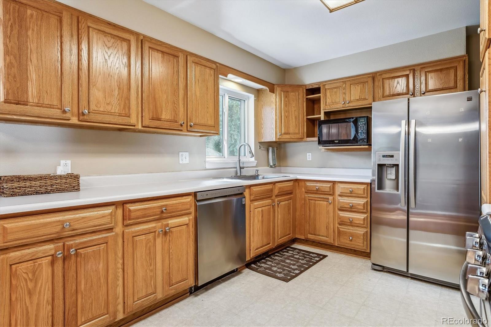 MLS Image #5 for 3084 s zurich court,denver, Colorado