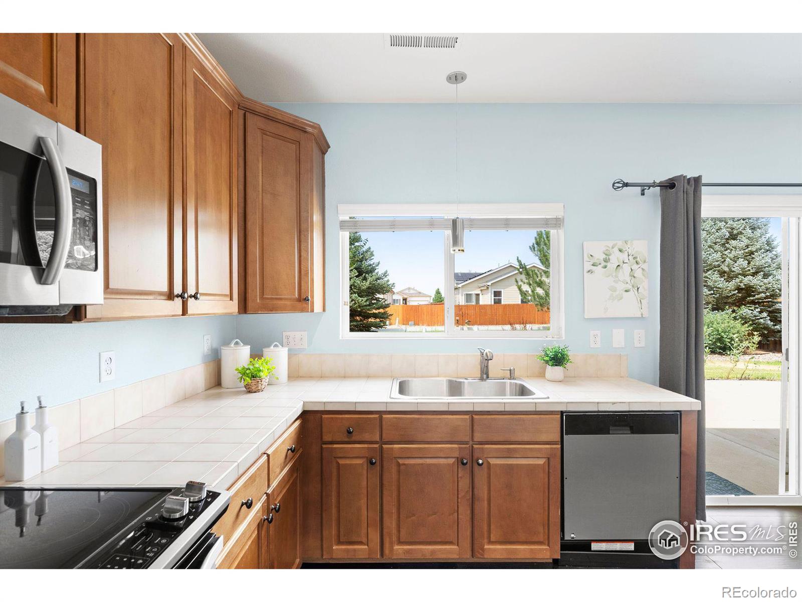 MLS Image #10 for 545  dukes way,dacono, Colorado