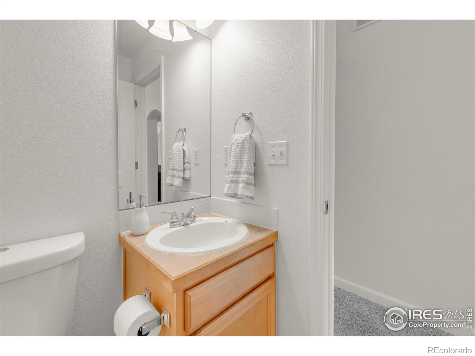 MLS Image #15 for 327  8th street,berthoud, Colorado