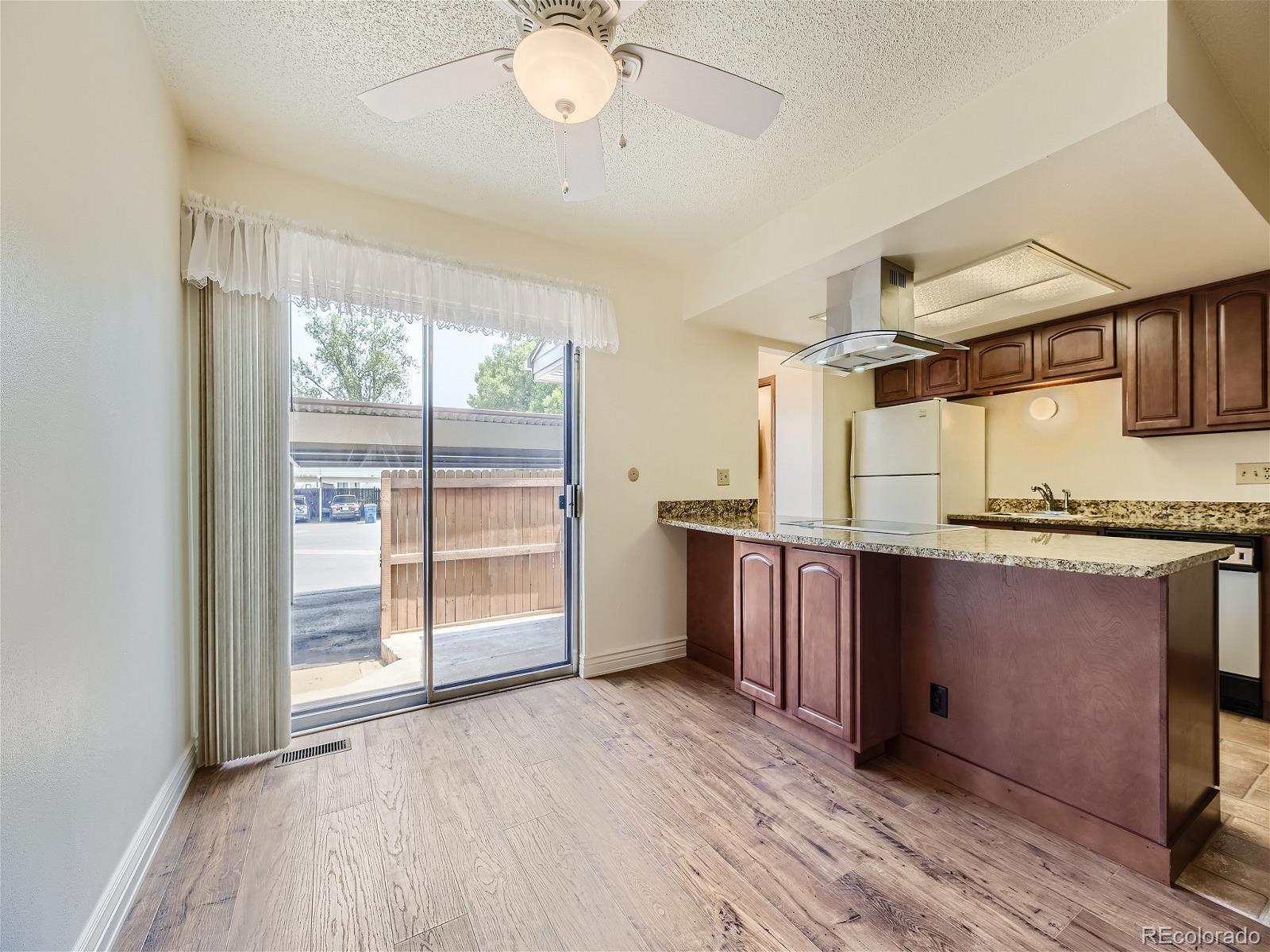 MLS Image #5 for 1924 s oswego way,aurora, Colorado