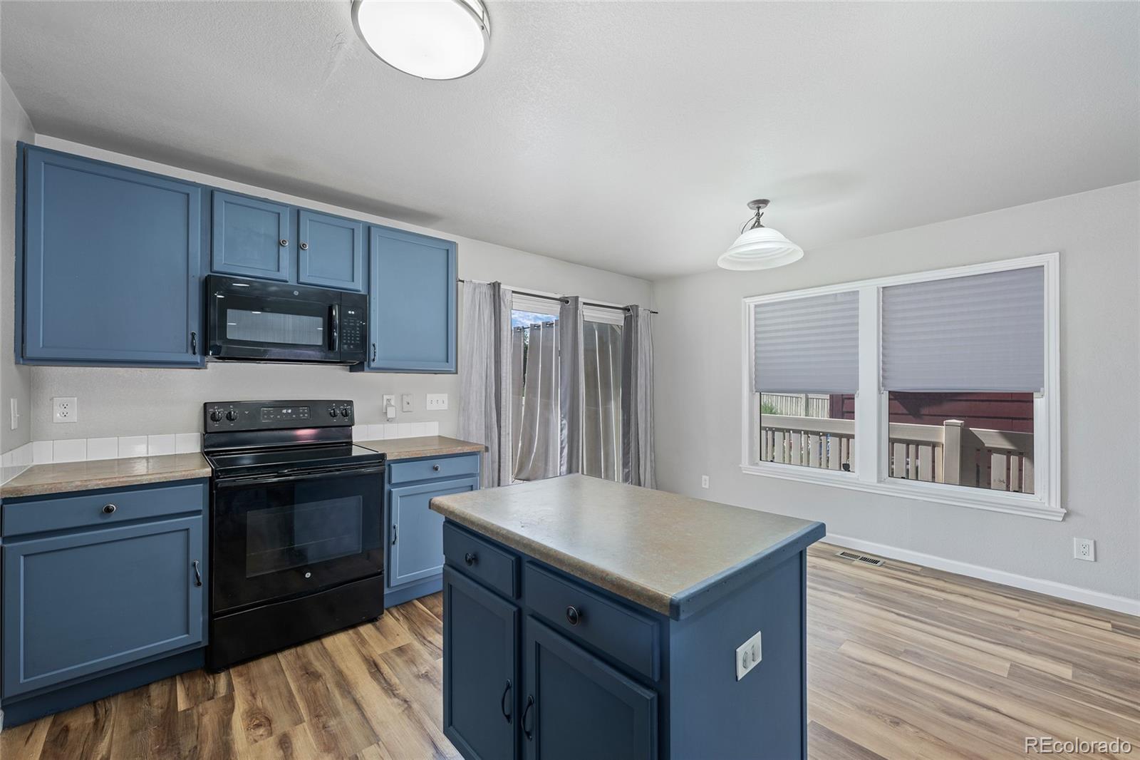 MLS Image #12 for 10722  dayton way,commerce city, Colorado