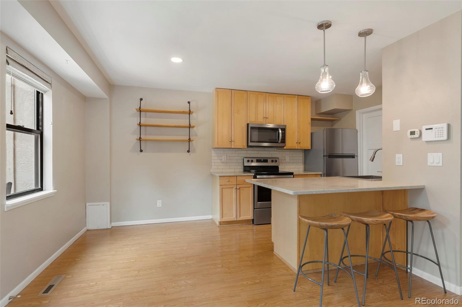 MLS Image #5 for 140  jackson street,denver, Colorado